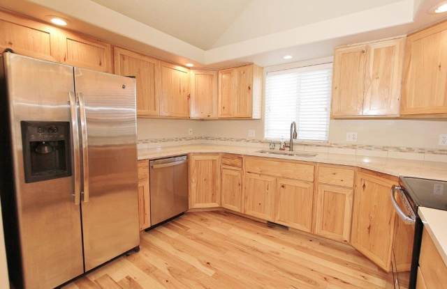 Immaculate Single-Level Home on a Cul-de-Sac Gallery 4