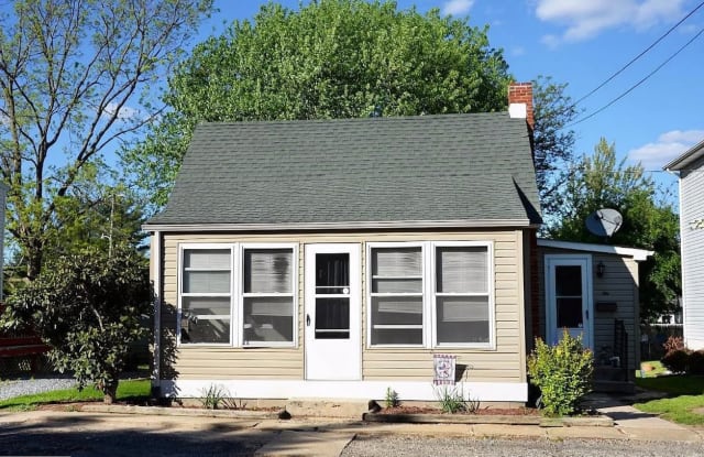 10 N. Upham Street photos photos