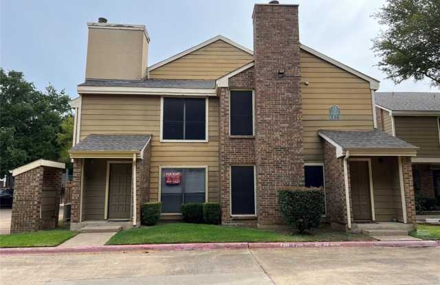 2129 Park Willow Lane - 2129 Park Willow Lane, Arlington, TX 76011