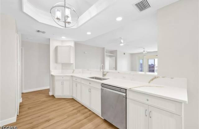 14819 Laguna Drive unit: 403 photos photos