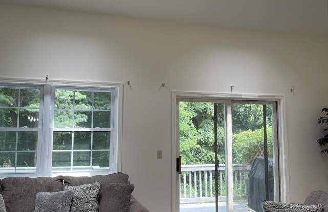7318 Vic Court Gallery 1