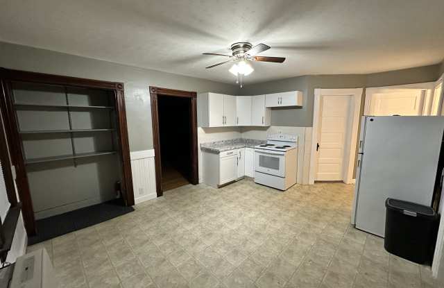 1050 Hayward Street - 1050 Hayward Street, Manchester, NH 03103