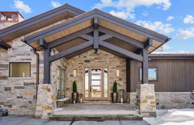 3450 Ridgeway Dr photos photos