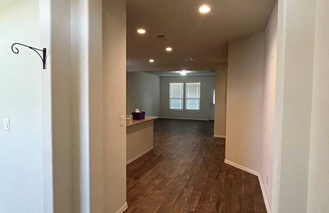 1713 Twin Falls Dr Gallery 2
