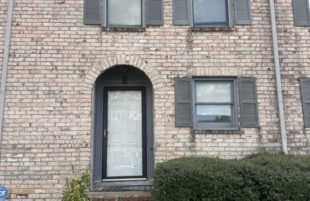 210 Marinawoods Drive unit: E photos photos