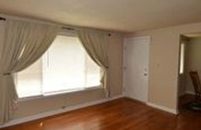 5709 Mt Tacoma Dr SW Gallery 4