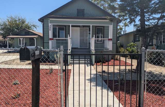 Bright  Clean 2 Bed | 1 Bath Home With a separate Den– 906 Sq. Ft. with Private Parking! Now Available! photos photos