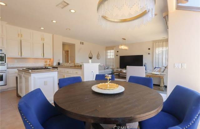 28462 La Plumosa photos photos