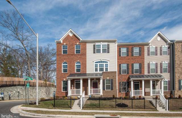 18371 REAPER HILL COURT - 18371 Reaper Hill Court, Triangle, VA 22172