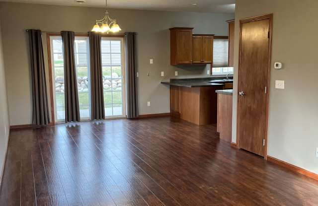 1501 N Grove Place photos photos