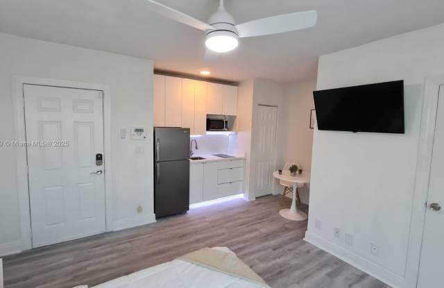 7325 Carlyle Ave photos photos