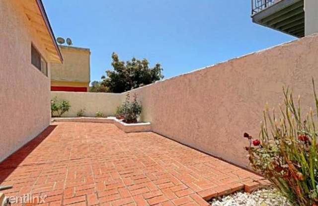 2107 Blossom Lane Gallery 4