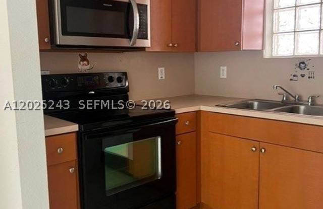 650 Palm Ave photos photos