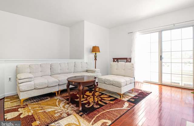 14415 FALLSCLIFF LANE Gallery 2