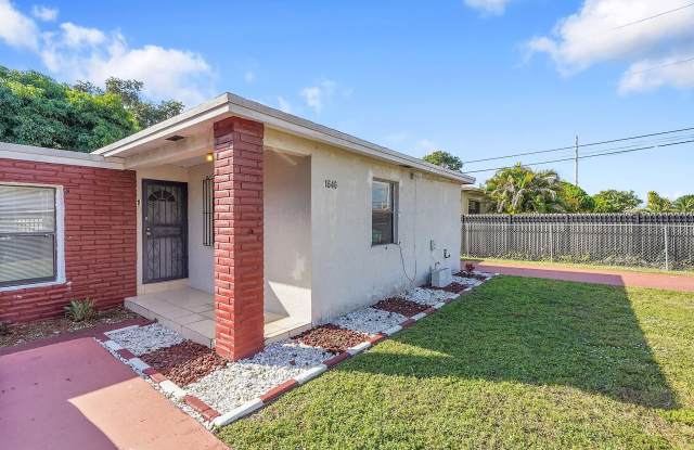 1646 NE 150th ST photos photos