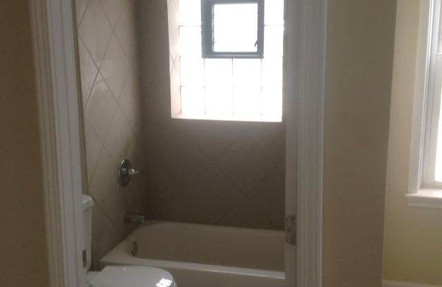 3 Bedroom/3 Bath Single Family Home - Available 10/01/26 Gallery 3