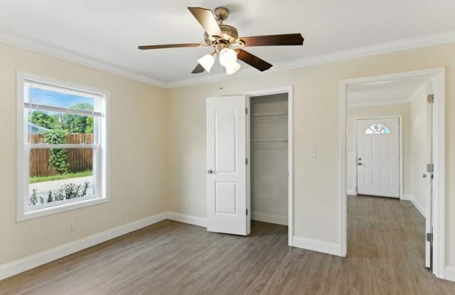 2506 Cecelia Avenue Gallery 3