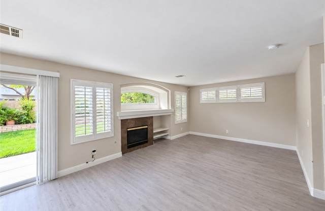 10349 Hunters Meadow Avenue Gallery 4