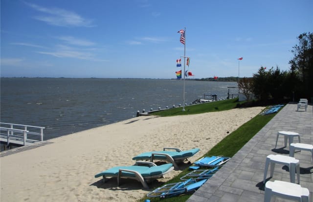33 Romana Drive - 33 Romana Drive, Hampton Bays, NY 11946