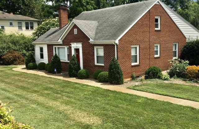 2421 Old Forest Road - 2421 Old Forest Road, Lynchburg, VA 24501