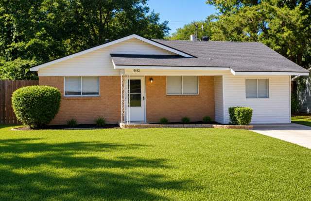 Freshly Painted 4-Bedroom Home Ready for Move-In photos photos Freshly Painted 4-Bedroom Home Ready for Move-In photos photos