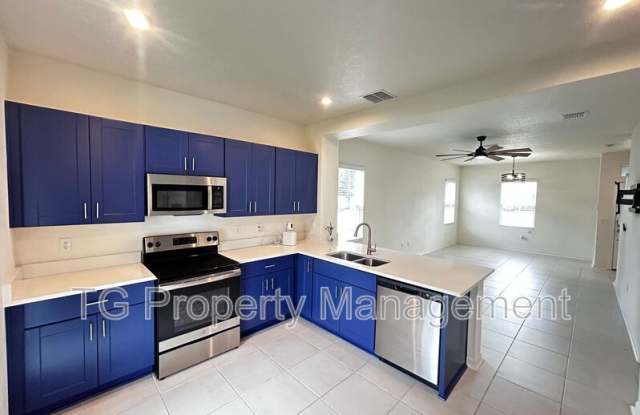 379 Annies Pl photos photos