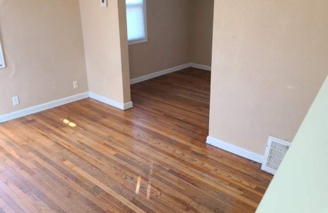 1109 1/2 West 3rd Street photos photos 1109 1/2 West 3rd Street photos photos