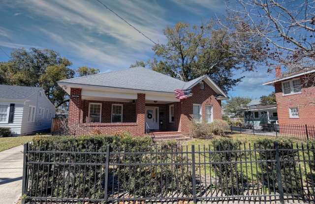 Stunning 3-bedroom, 2.5-bath updated home in the heart of Avondale offering 1,575 sq. ft. of beautifully maintained living space - 3323 Park Street, Jacksonville, FL 32205