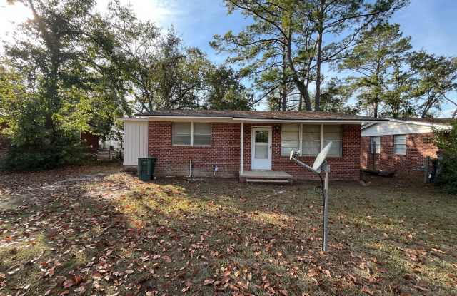 2108 Robin St. Valdosta, GA 31602 - 2108 Robin Street, Valdosta, GA 31602