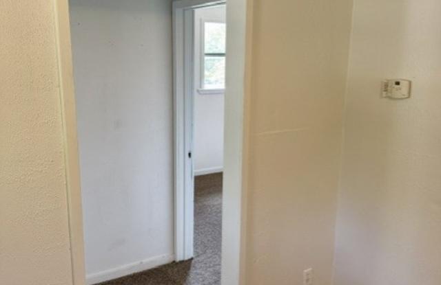 824 S Bell Gallery 4
