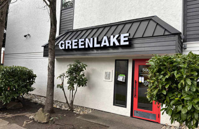 2 BLOCKS TO GREEN LAKE PARK! photos photos