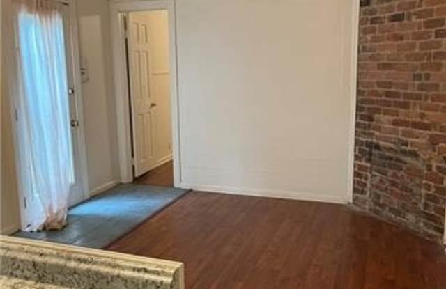 715 BURDETTE Street Gallery 3