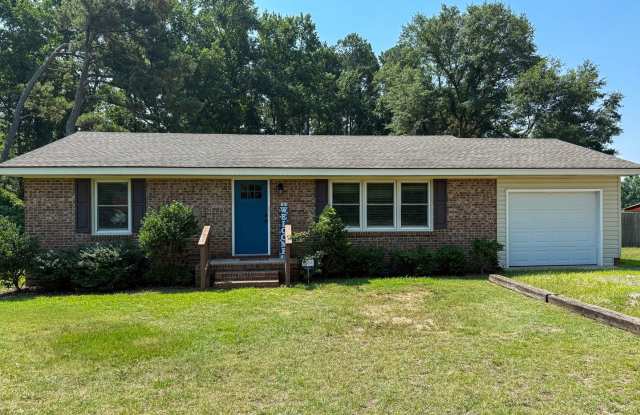 Tranquil 3 Bed 2 Bath Home in Raeford photos photos