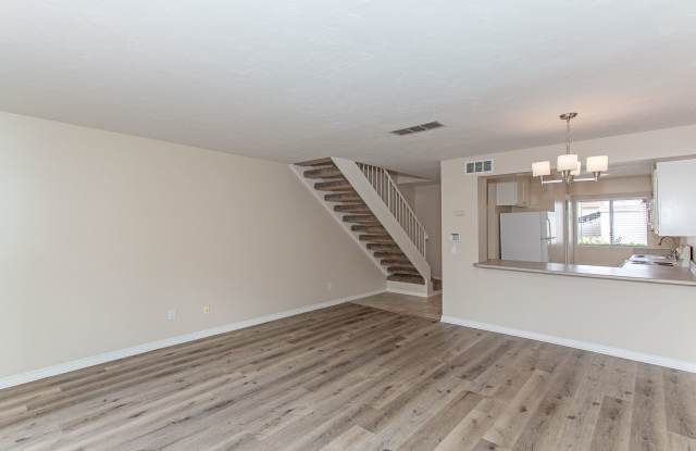 Great 2 BD Home in the Lake Park Terrace Community Water/Trash Included! - 559 Beverly Place, San Marcos, CA 92078
