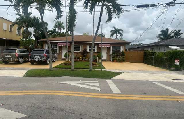 3451 SW 16th Ter Gallery 1