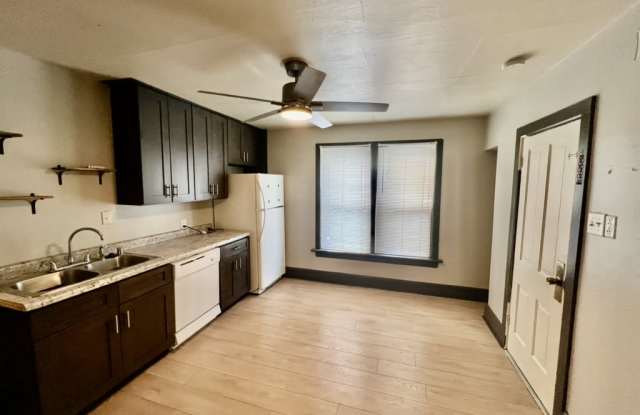 1809A S 14th St. Gallery 3