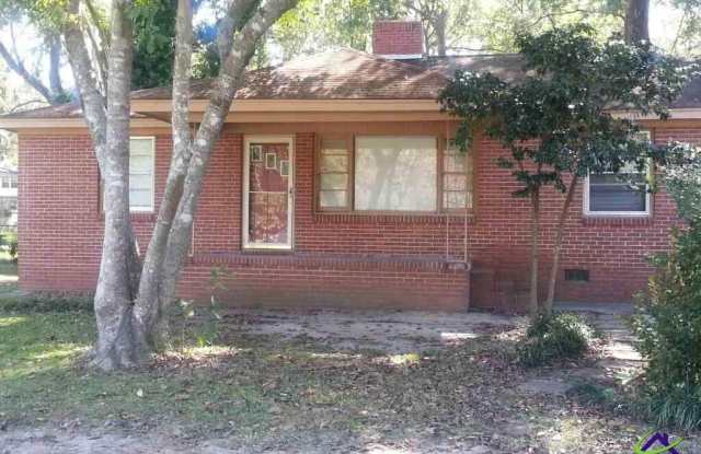 323 Bernard Drive - 323 Bernard Drive, Warner Robins, GA 31093 323 Bernard Drive - 323 Bernard Drive, Warner Robins, GA 31093