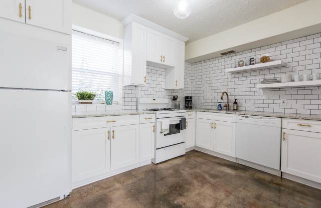 212 Kirkwood Road Northeast - 1 Gallery 2
