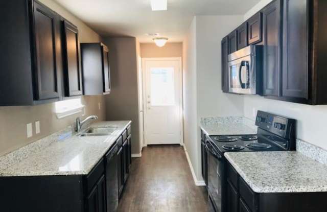 1104 Wilcox St Gallery 2