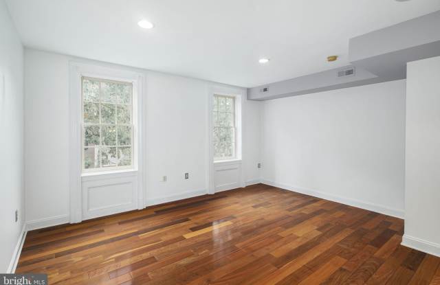 1322 PINE STREET Gallery 3