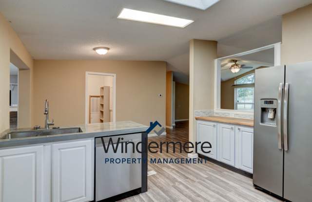 3 Bed 2 Bath in Rolling Hills - 1058 Donald Avenue, Island County, WA 98277