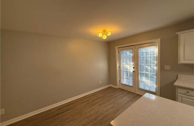 910 Summer Place Gallery 4