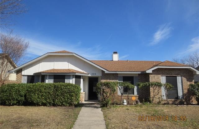 506 Redwood Drive - 506 Redwood Drive, Grand Prairie, TX 75052