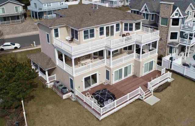 5216 Ocean Dr Gallery 2