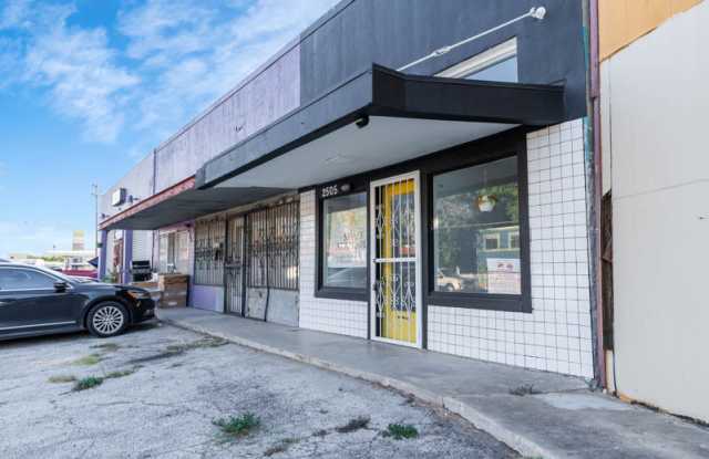 2505 South Presa Street Gallery 2