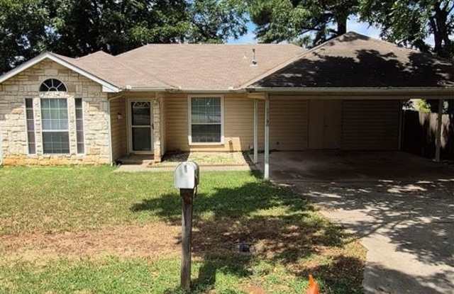 1719 W Parnell Street - 1719 West Parnell Street, Denison, TX 75020