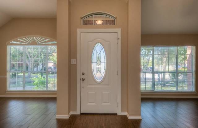 4802 Lake Daniel Court Gallery 4