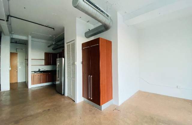 8103 Biscayne Bl 403 Gallery 3