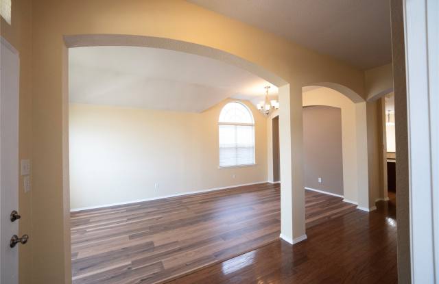 5521 Riverview Drive Gallery 4
