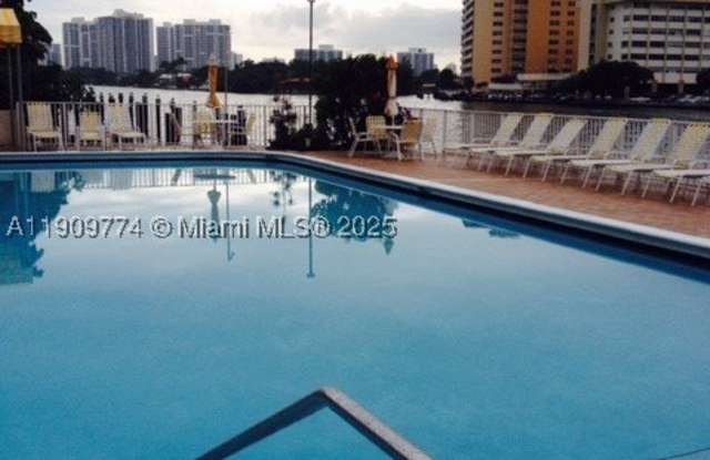 1833 S Ocean Dr Gallery 3